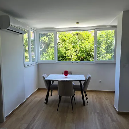 Apartment Dado *